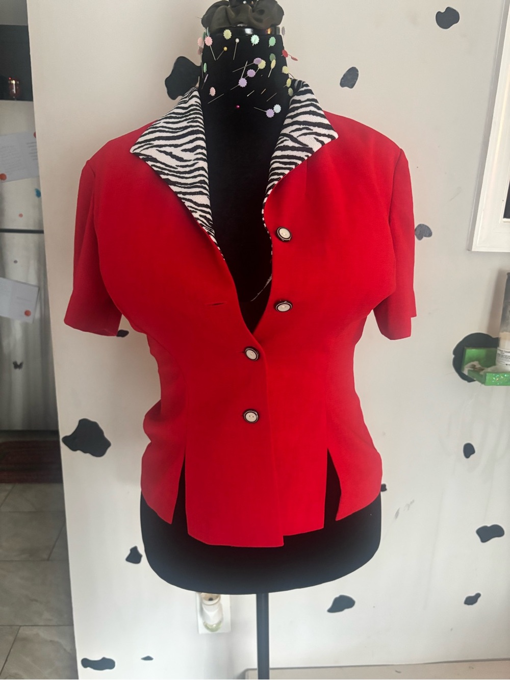Danny & Nicole vintage Red Blazer with Zebra Print Collar 8